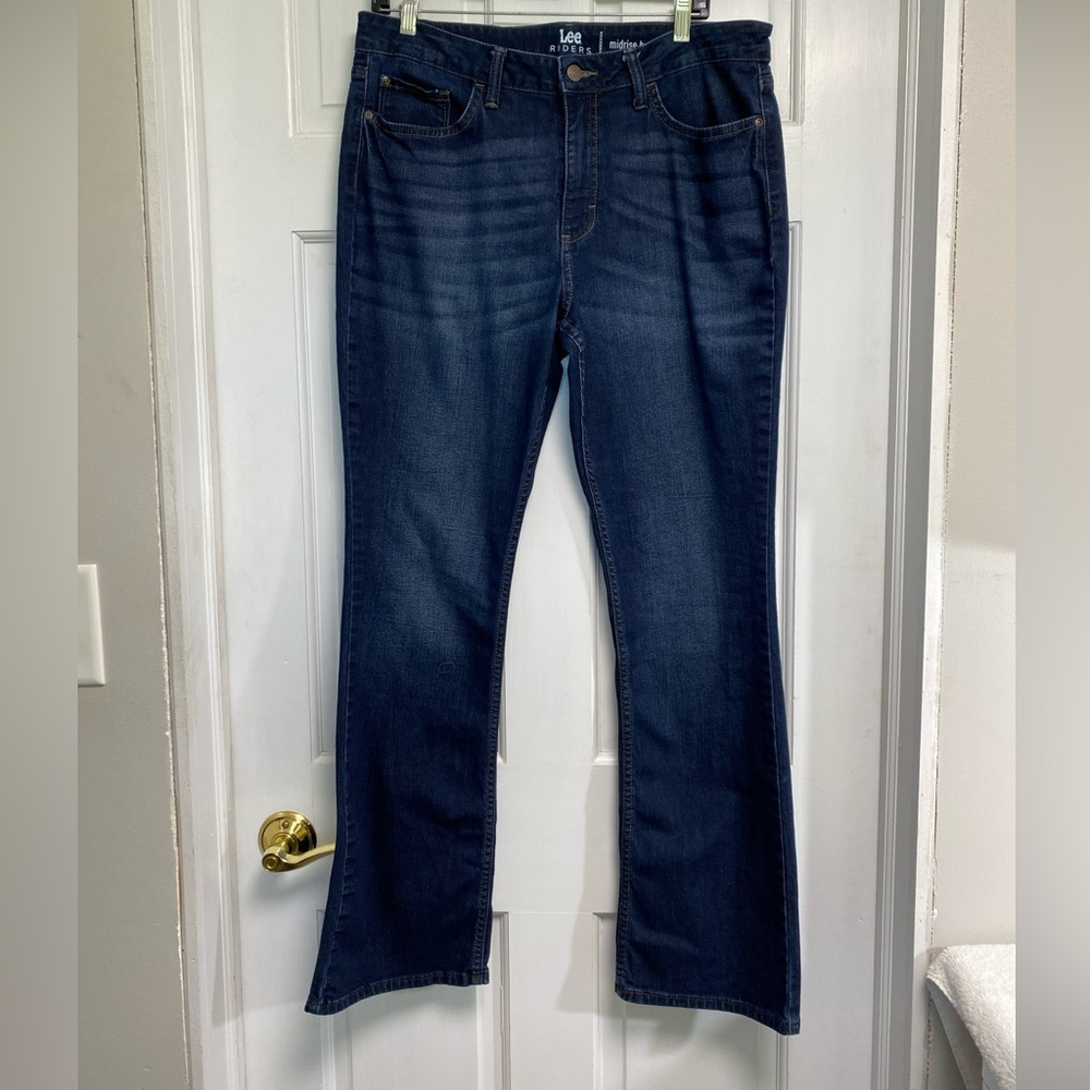 Lee Riders Mid rise Bootcut Blue Jeans women's size 14M